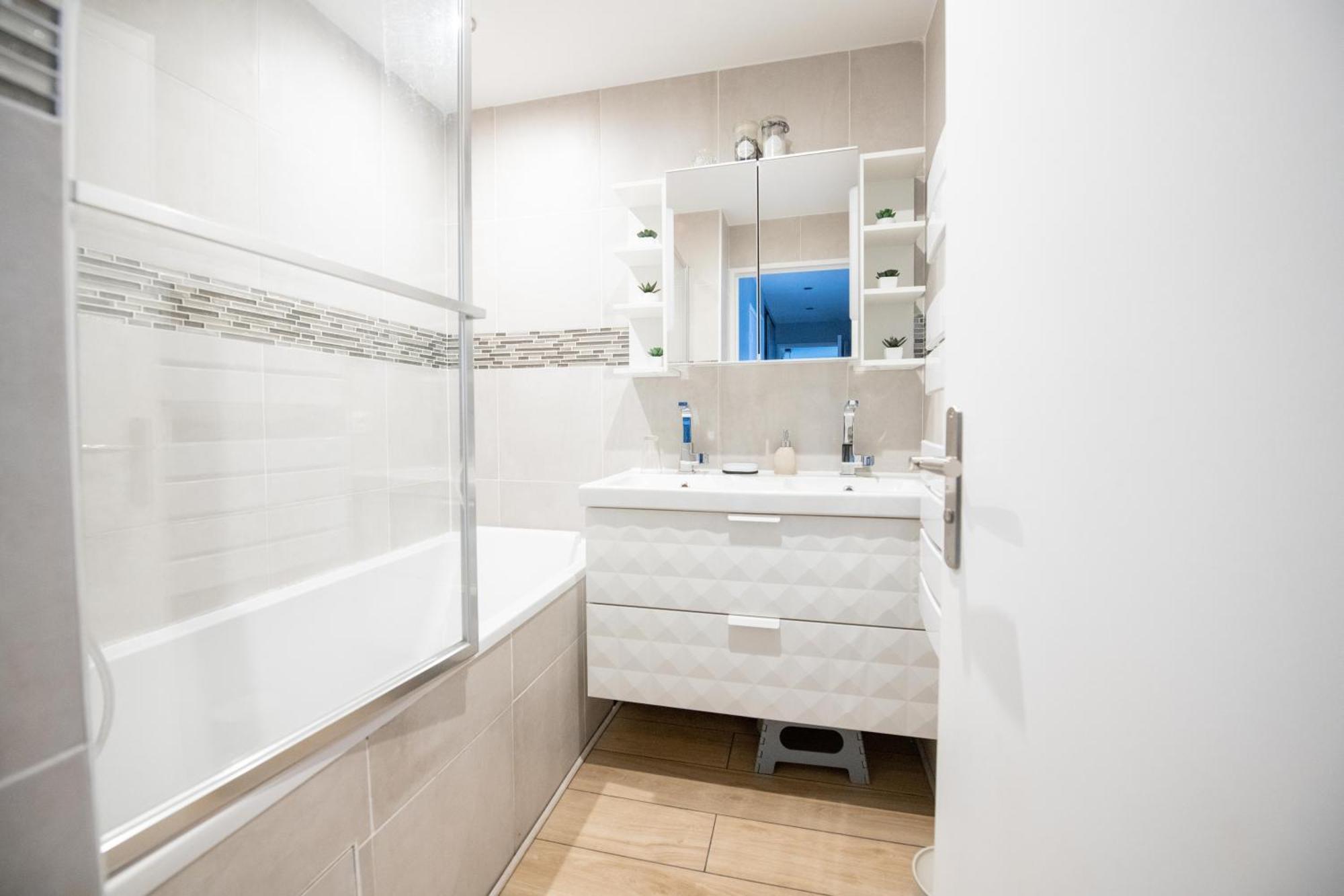 Apartament Elise De Roche Equipe Balcon Parking Rer B Le Bourget Zewnętrze zdjęcie